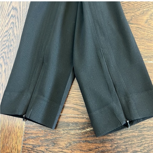 Zara 30x30 men’s pants with zipper at the bottom - Picture 2 of 3
